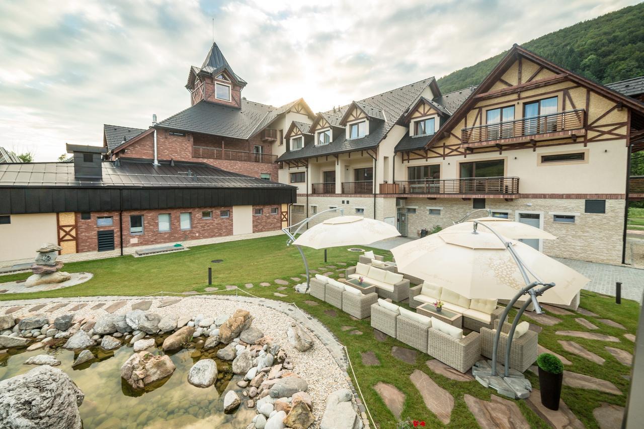 Village Resort Hanuliak Bela  Exterior photo
